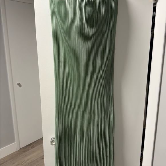 Babaton Offer Satin Dress - Picture 3 of 5